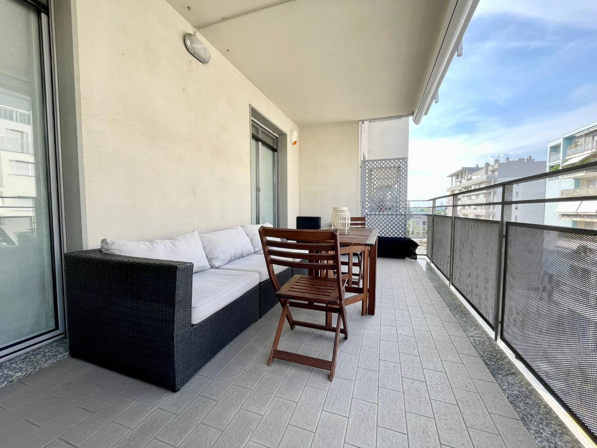 Santa Giulia Terrace - 15 Mins Center Appartamento
